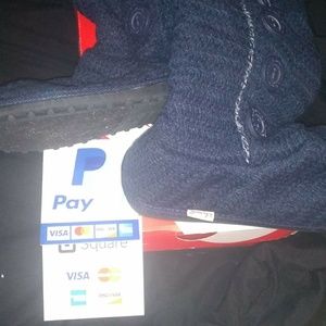 Shin high blue winter boots
